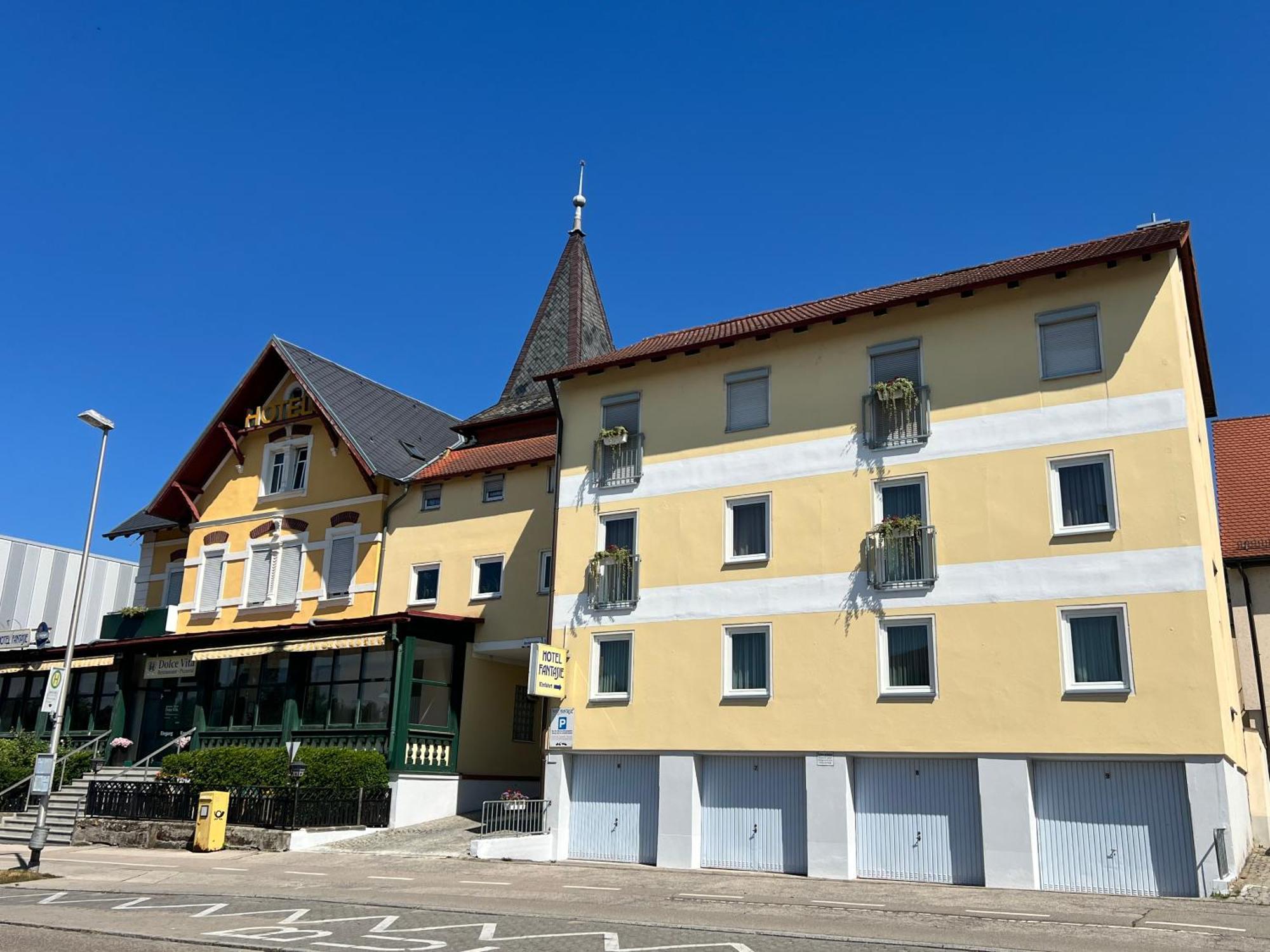 Hotel Fantasie Ансбах Екстериор снимка