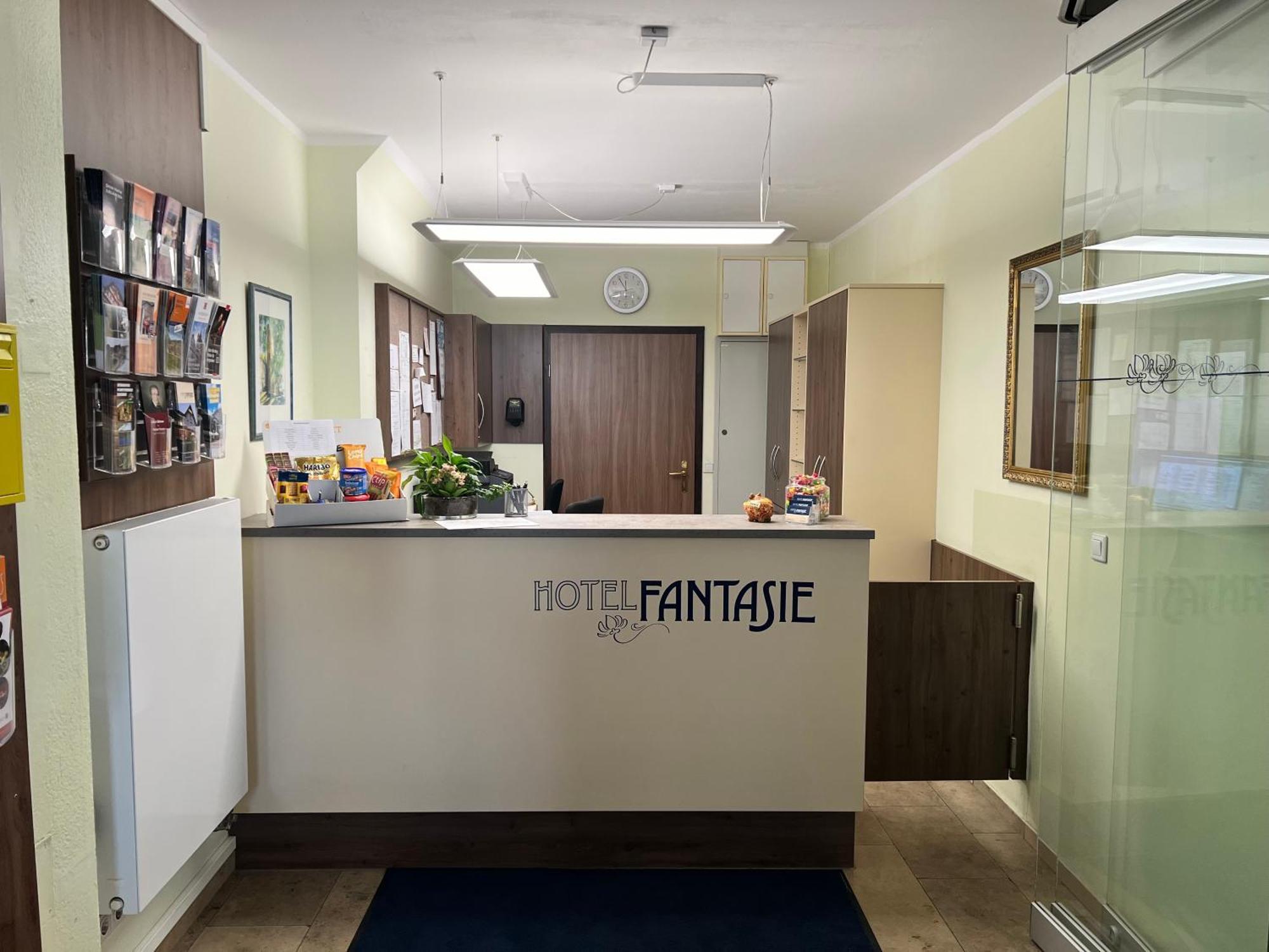 Hotel Fantasie Ансбах Екстериор снимка