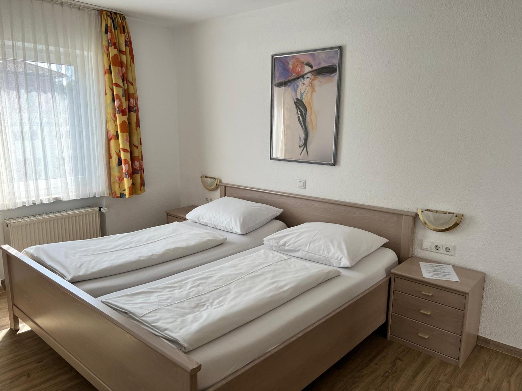 Hotel Fantasie Ансбах Екстериор снимка