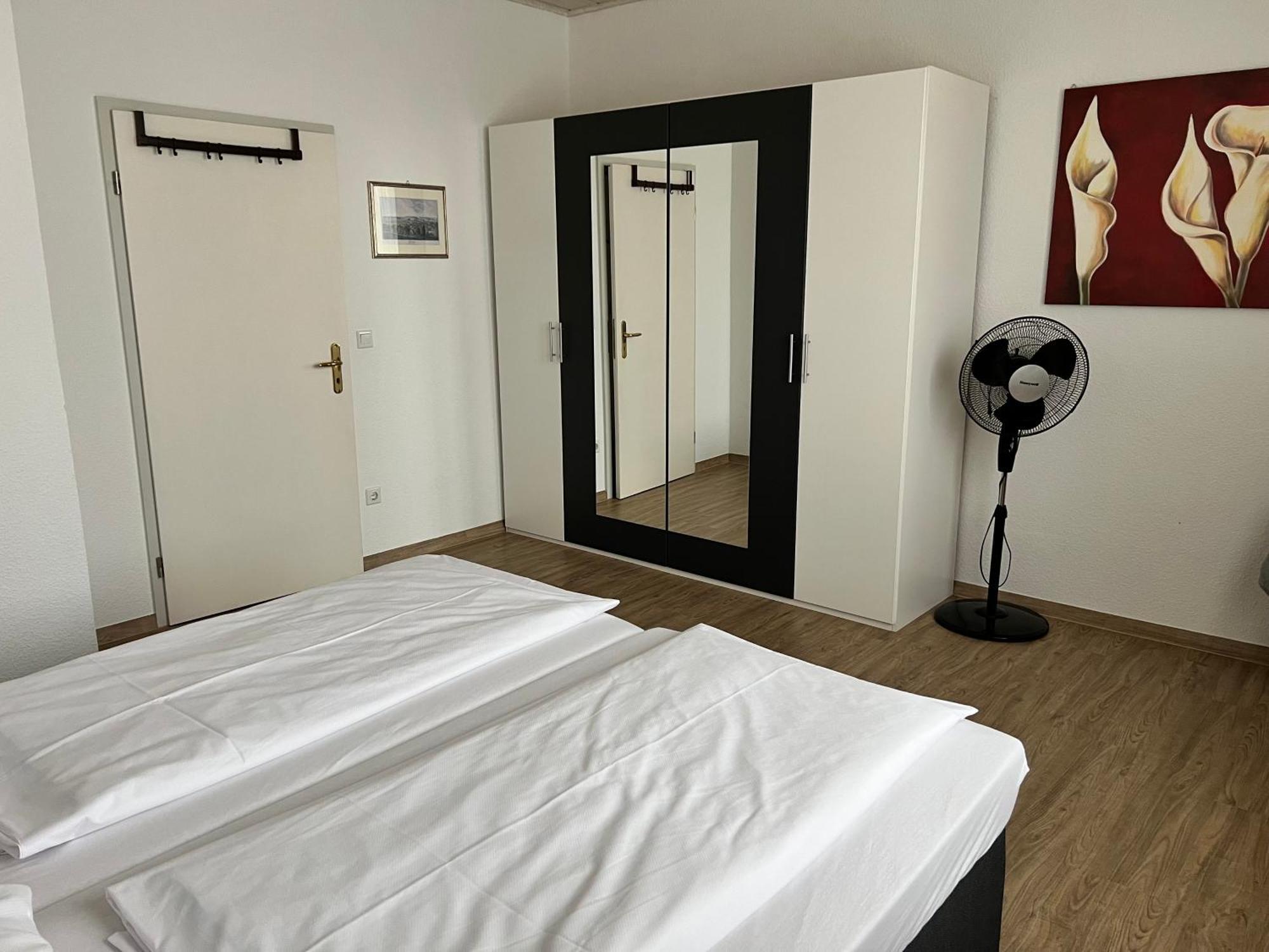 Hotel Fantasie Ансбах Екстериор снимка